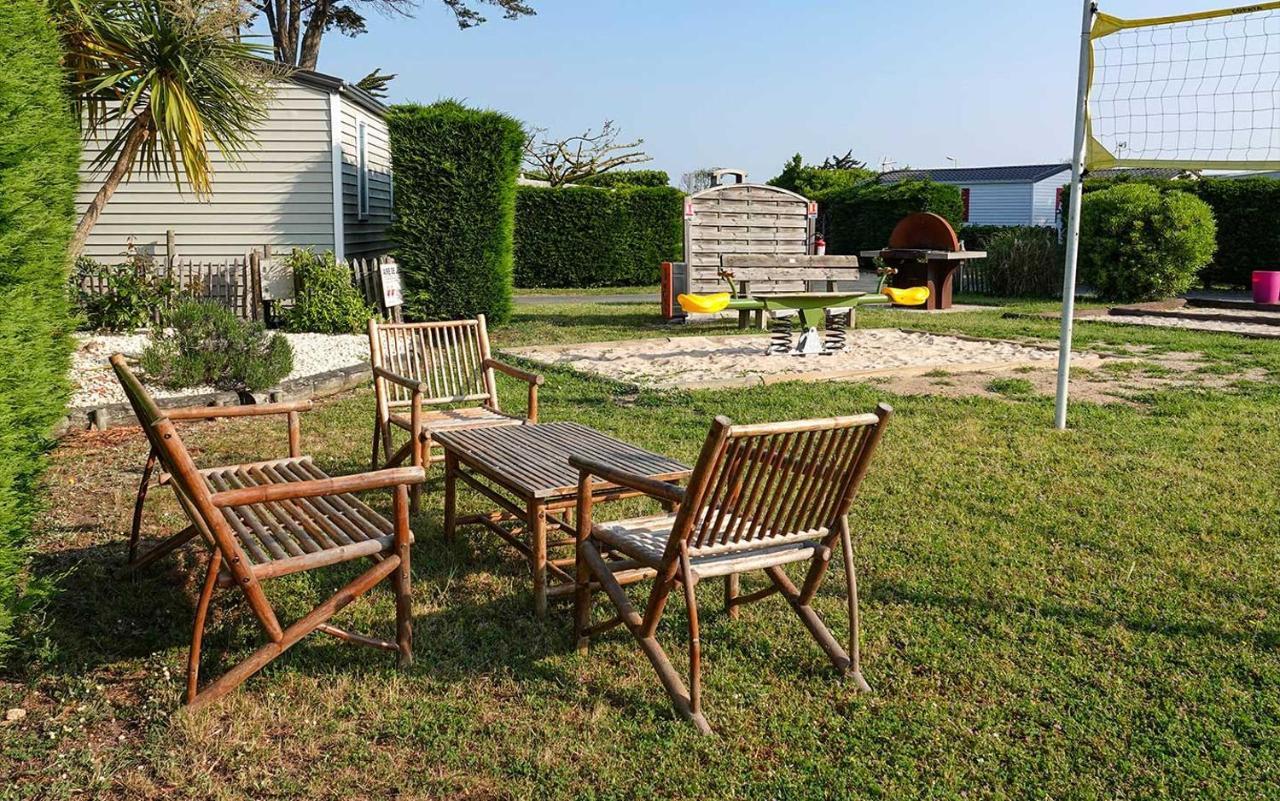 Camping Les Perouses Saint-Clément-des-Baleines Exterior foto